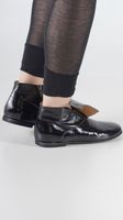 lackleder shuh mit druckknopf