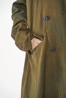 schmaler und asymmetrischer punto di roma-mantel mit doppelreihiger knopfleiste