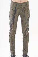 handbemalte und schmale woll-stretch-hose mit angeschittenem, elastischen bund