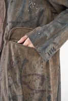 handbemalter karo-woll-mantel mit leichter ballonform und revers