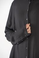 ballonförmiges viskose karo-kleid mit hemdblusenkragen