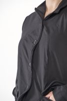 hüftlange woll-stretch-jacke mit ballonform und knöpfen