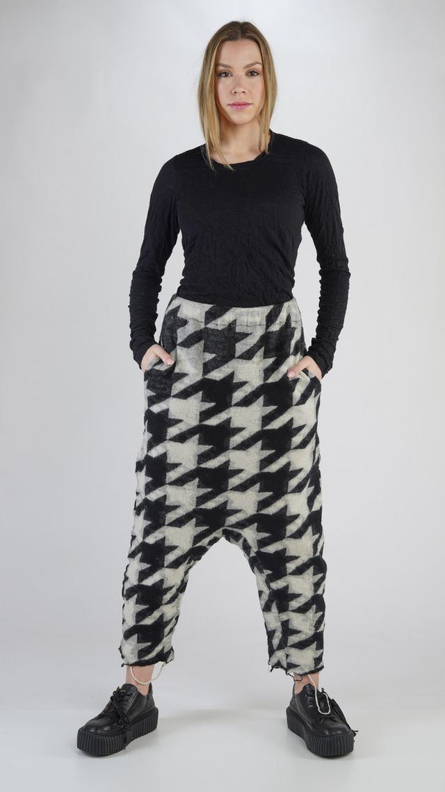 knitted trousers